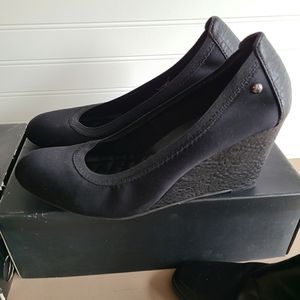 Simply Vera Vera Wang Black Wedges